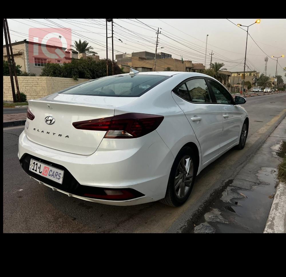 هيونداي النترا